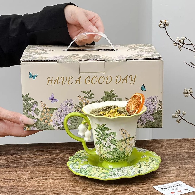 Lily of the valley blooming af - Coffee Tea Set Up recension och pris